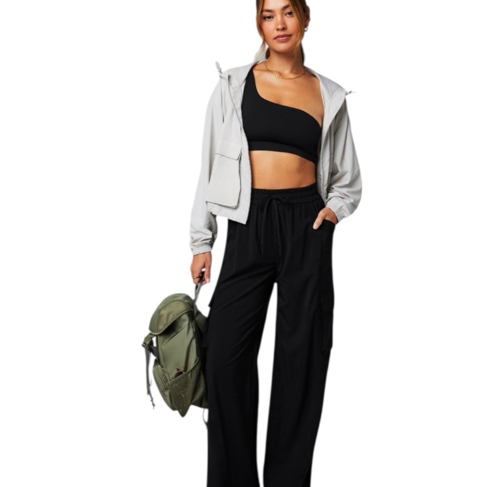 Fabletics Ripstop Cargo Wide Leg lightweight Blac… - image 4